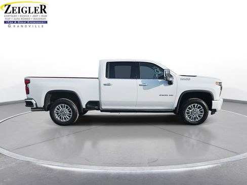 Used 2022 Chevrolet Silverado 2500 High Country image 4