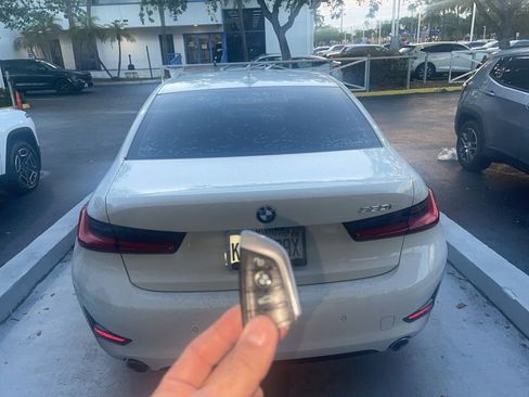 Used 2020 BMW 330i Sedan w/ Convenience Package image 4