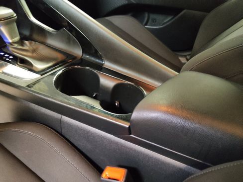 Used 2025 Hyundai Elantra SEL image 26