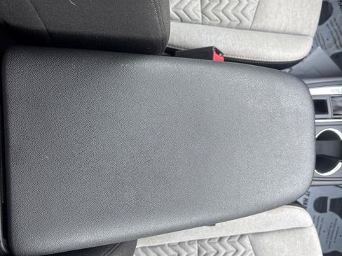 Used 2023 Chevrolet Equinox LS FWD image 21