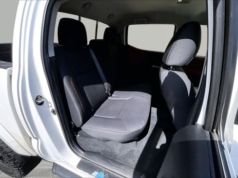 Used 2022 Toyota Tacoma SR5 w/ Technology Package RWD image 20