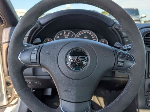 Used 2013 Chevrolet Corvette Grand Sport w/ 4LT Preferred Equipment Group RWD image 34