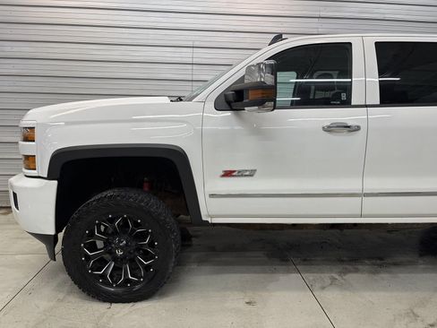 Used 2018 Chevrolet Silverado 2500 LT w/ Custom Sport Edition image 3
