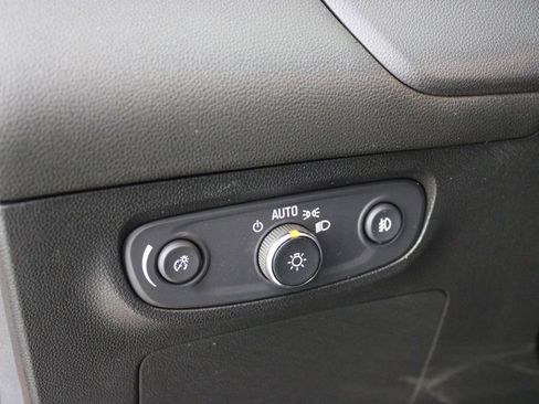 Used 2020 Buick Encore GX Preferred w/ Cold Weather Comfort Package image 18