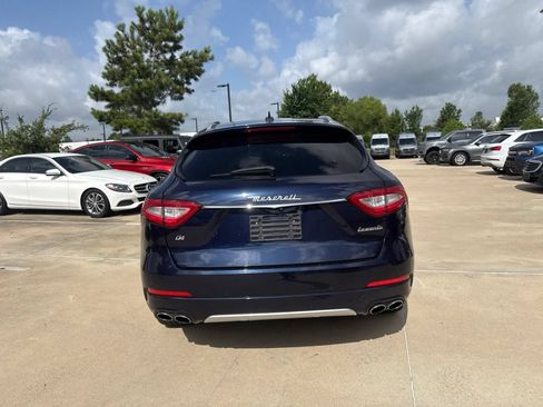 Used 2020 Maserati Levante GranLusso AWD/4WD image 5
