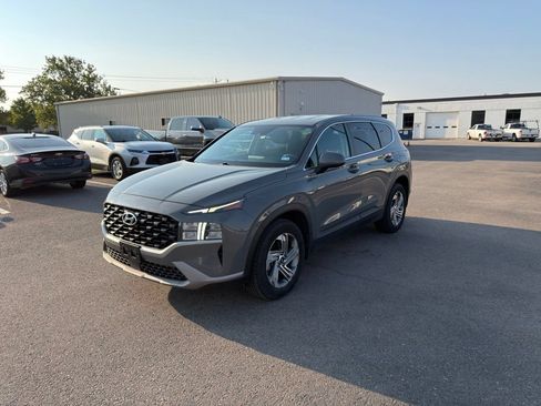 Used 2022 Hyundai Santa Fe SE FWD image 8