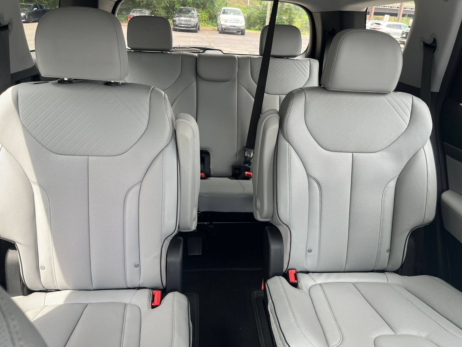 Used 2025 Hyundai Palisade SEL AWD/4WD image 45