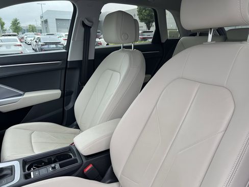 Certified 2023 Audi Q3 2.0T Premium w/ Convenience Package AWD/4WD image 16