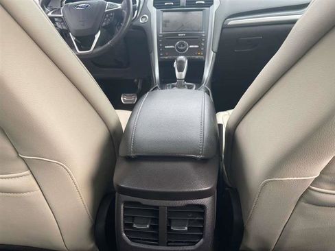 Used 2016 Ford Fusion Titanium image 44