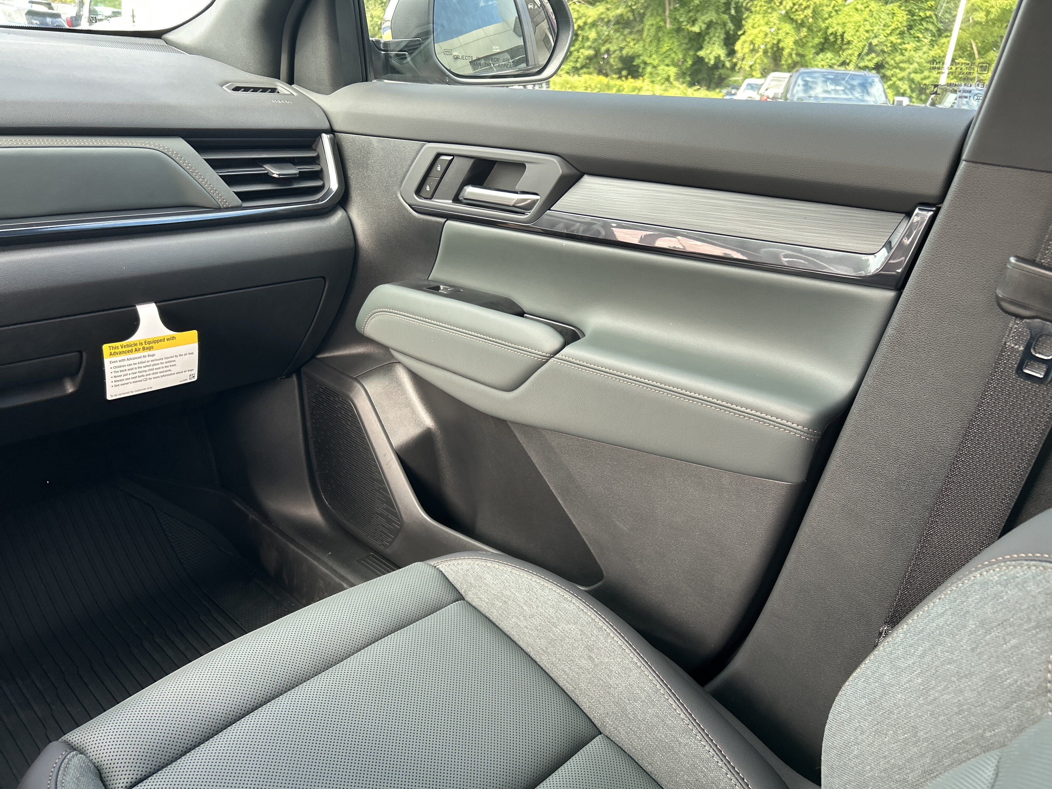 New 2027 GMC Terrain AT4 w/ Convenience Package III AWD/4WD image 30