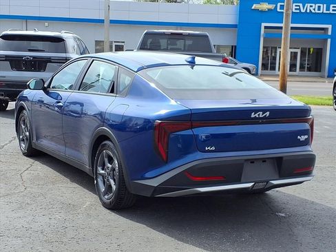 Used 2025 Kia K4 LXS image 2