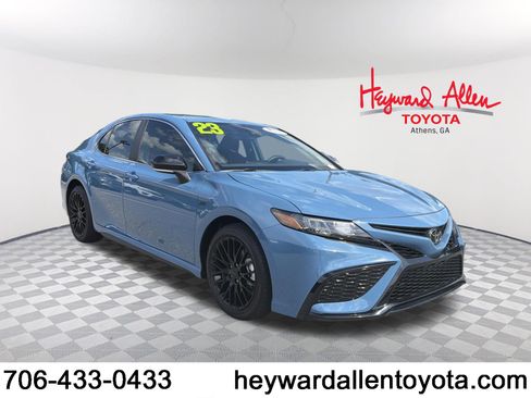 Certified 2023 Toyota Camry SE FWD image 1
