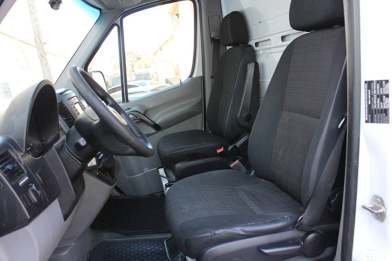 Used 2014 Mercedes-Benz Sprinter 3500 image 29