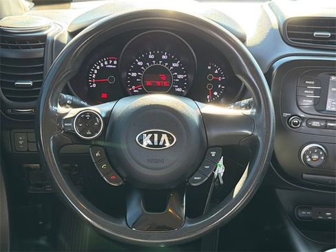 Used 2017 Kia Soul image 23