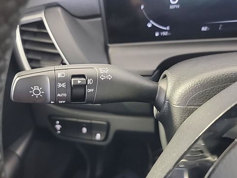 Certified 2024 Kia Seltos EX AWD/4WD image 28