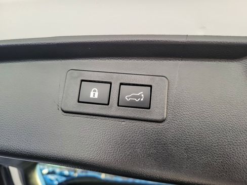 Certified 2025 Subaru Outback Limited image 18