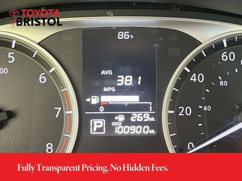 Used 2020 Nissan Versa S FWD image 34