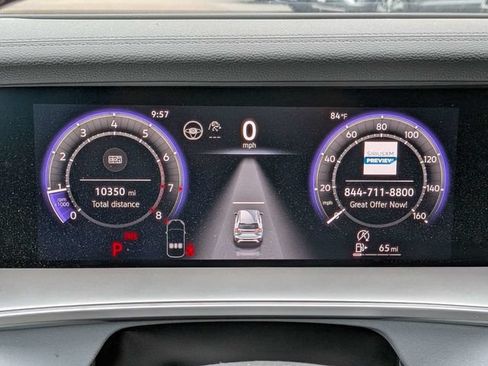 Certified 2025 Volkswagen Tiguan SE FWD image 28
