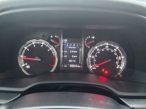 Certified 2022 Toyota 4Runner TRD Off-Road Premium image 28