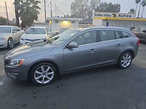 Used 2016 Volvo V60 T5 Premier w/ Convenience Package FWD image 21