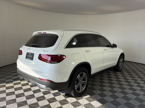 Used 2022 Mercedes-Benz GLC 300 4MATIC image 10
