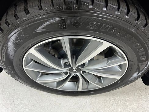 Used 2020 Hyundai Santa Fe Limited image 9