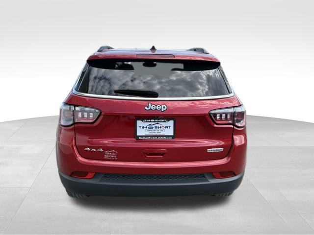 Used 2025 Jeep Compass Latitude AWD/4WD image 10