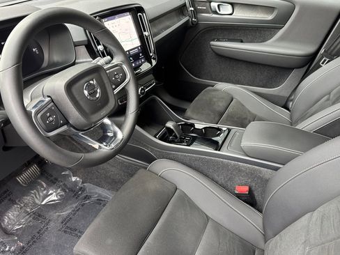 Used 2023 Volvo C40 P8 Recharge Ultimate AWD/4WD image 9