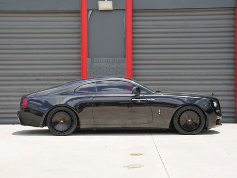 Used 2019 Rolls-Royce Wraith RWD image 7