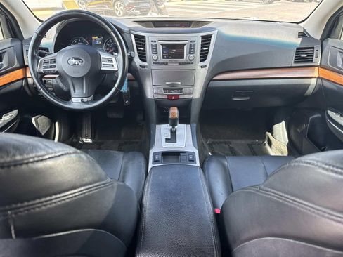 Used 2013 Subaru Outback 2.5i Limited w/ Moonroof Pkg AWD/4WD image 16