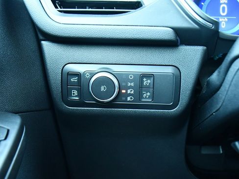 Used 2021 Ford Escape Titanium image 28