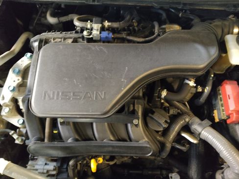 Used 2019 Nissan Rogue Sport S image 30