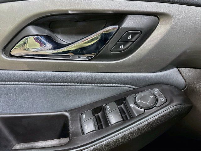 Used 2019 Chevrolet Traverse LT AWD/4WD image 16