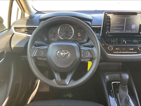 Used 2020 Toyota Corolla LE image 5