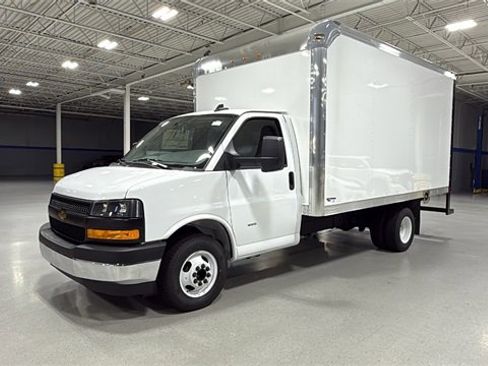 New 2025 Chevrolet Express 3500 w/ Power Convenience Package image 11