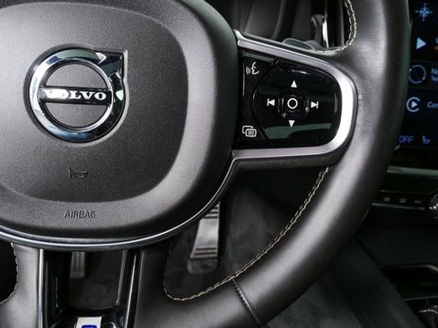 Used 2019 Volvo S60 T6 R-Design image 11