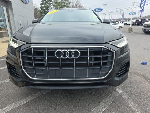 Used 2023 Audi Q8 Premium image 42