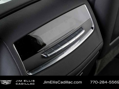 Used 2025 Cadillac Escalade Luxury image 21