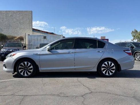 Used 2017 Honda Accord EX-L image 6