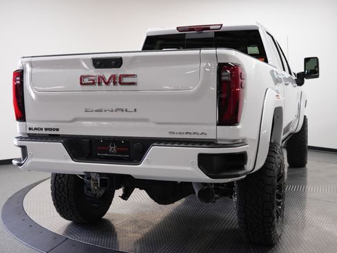 New 2025 GMC Sierra 2500 Denali w/ Denali Reserve Package image 10