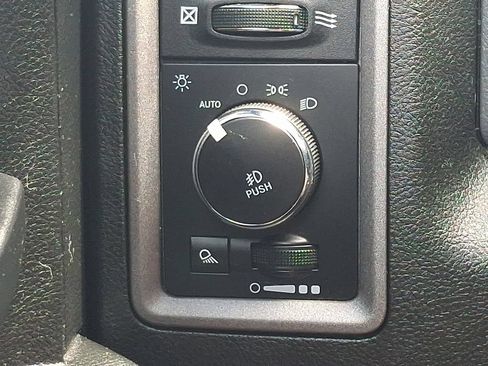 Used 2019 RAM 1500 Express AWD/4WD image 24
