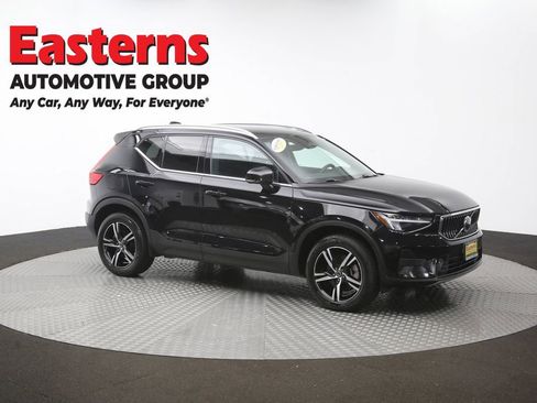 Used 2024 Volvo XC40 B5 Core AWD/4WD image 48