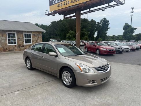 Used 2011 Nissan Altima 2.5 S FWD image 9