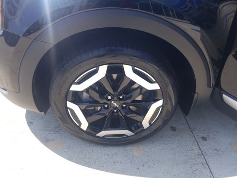Used 2023 Kia Telluride EX w/ EX Captain's Chair Package FWD image 22