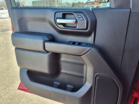 Used 2024 Chevrolet Silverado 1500 Custom Trail Boss w/ Dark Appearance Package image 18