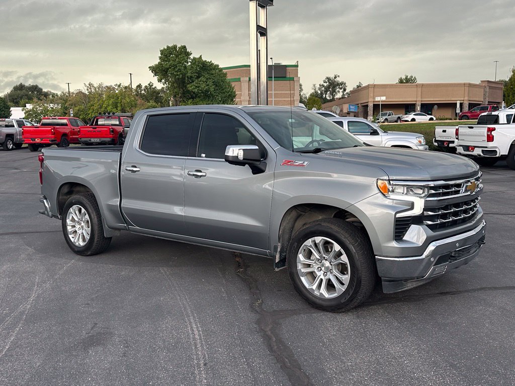 Used 2023 Chevrolet Silverado 1500 LTZ w/ LTZ Premium Package AWD/4WD image 5
