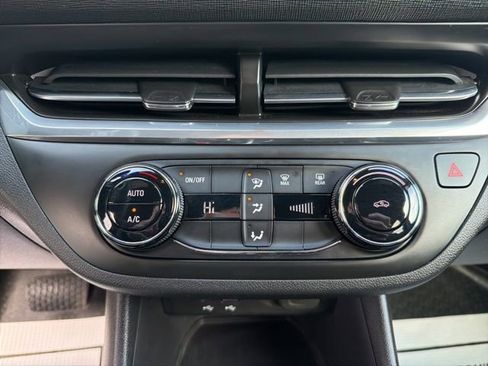 Used 2024 Buick Envista Preferred image 22