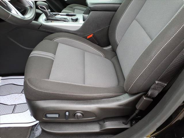 Used 2025 Chevrolet Blazer LT FWD image 18