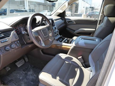 Used 2016 GMC Yukon XL Denali w/ Open Road Package AWD/4WD image 43