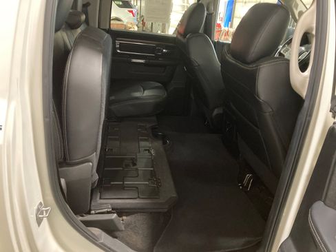 Used 2018 RAM 1500 Laramie w/ Convenience Group image 11